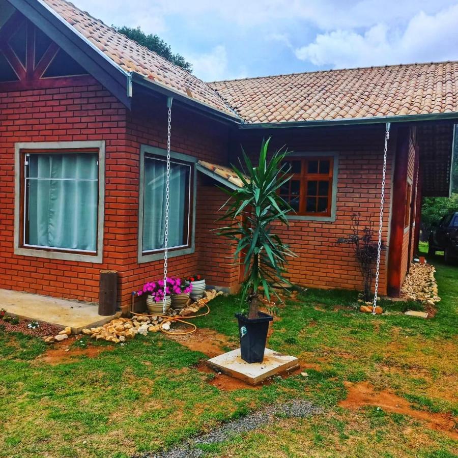 Chale Araucaria- Vale Das Pedras Mg Sapucai-Mirim Exterior photo